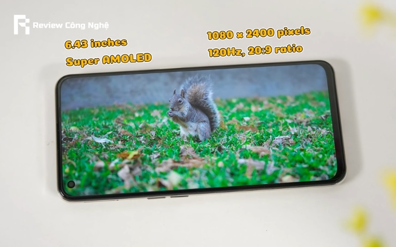 Realme Q3 Pro có chất lượng hiển thị sắc nét